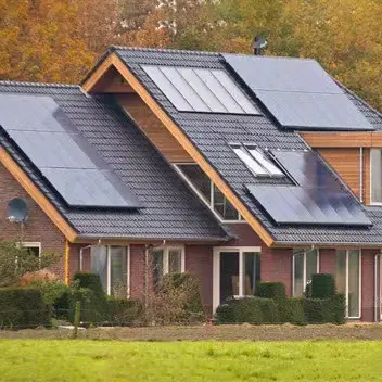 Solarni strešni kavelj