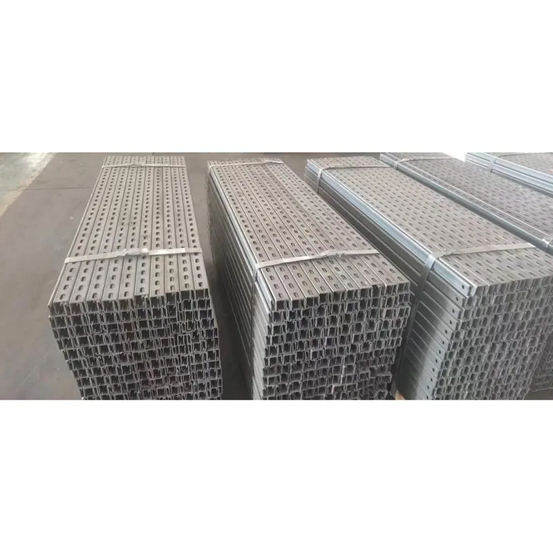 Jeklena konstrukcija, prevlečena s cinkom-aluminijem-magnezijem
