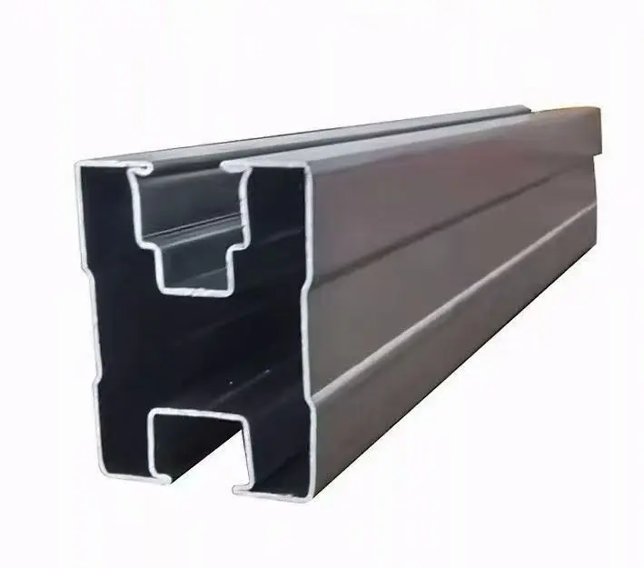 Vodilna tirnica cink-aluminij-magnezij